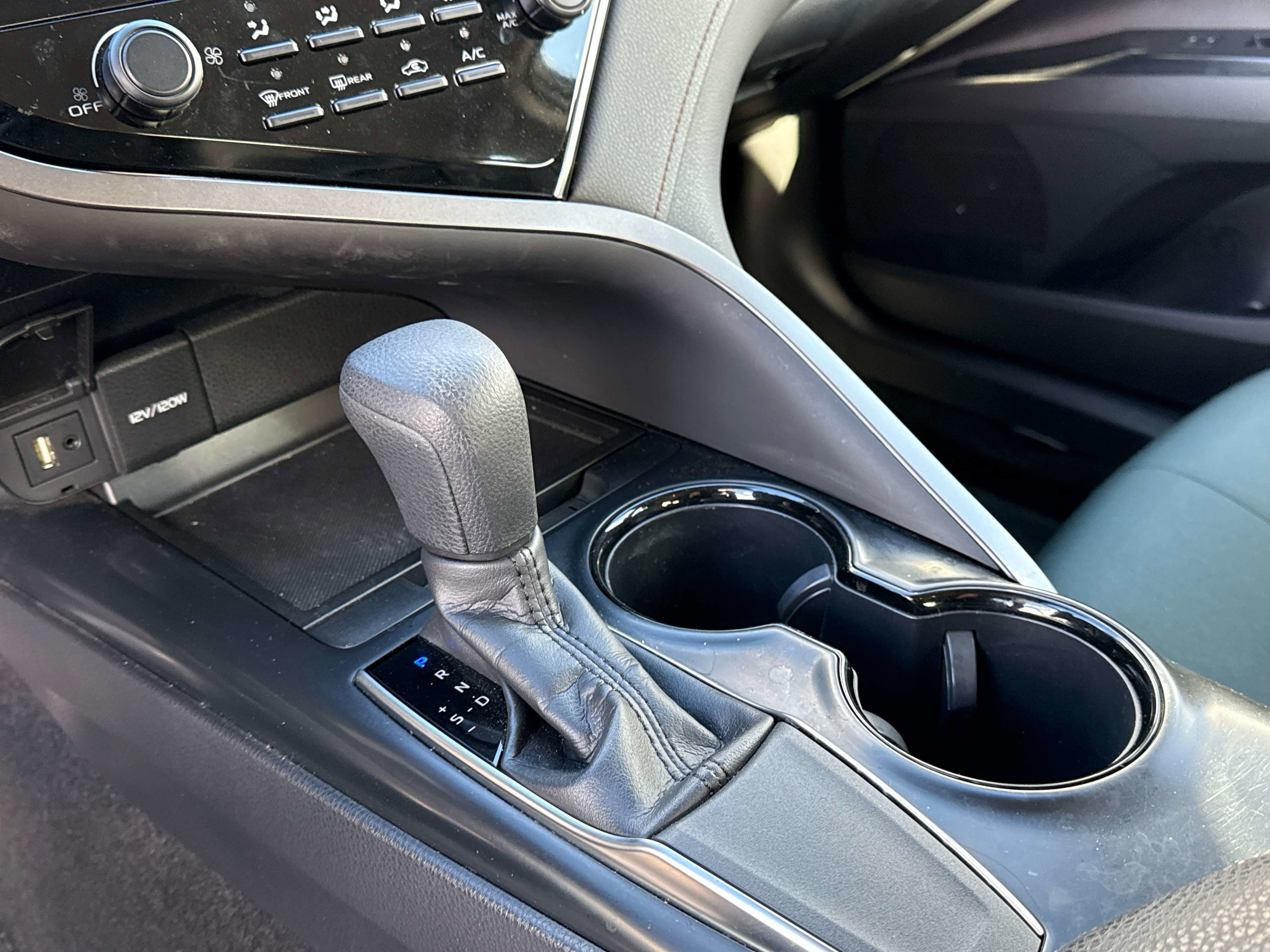 2018 Toyota CAMRY LE