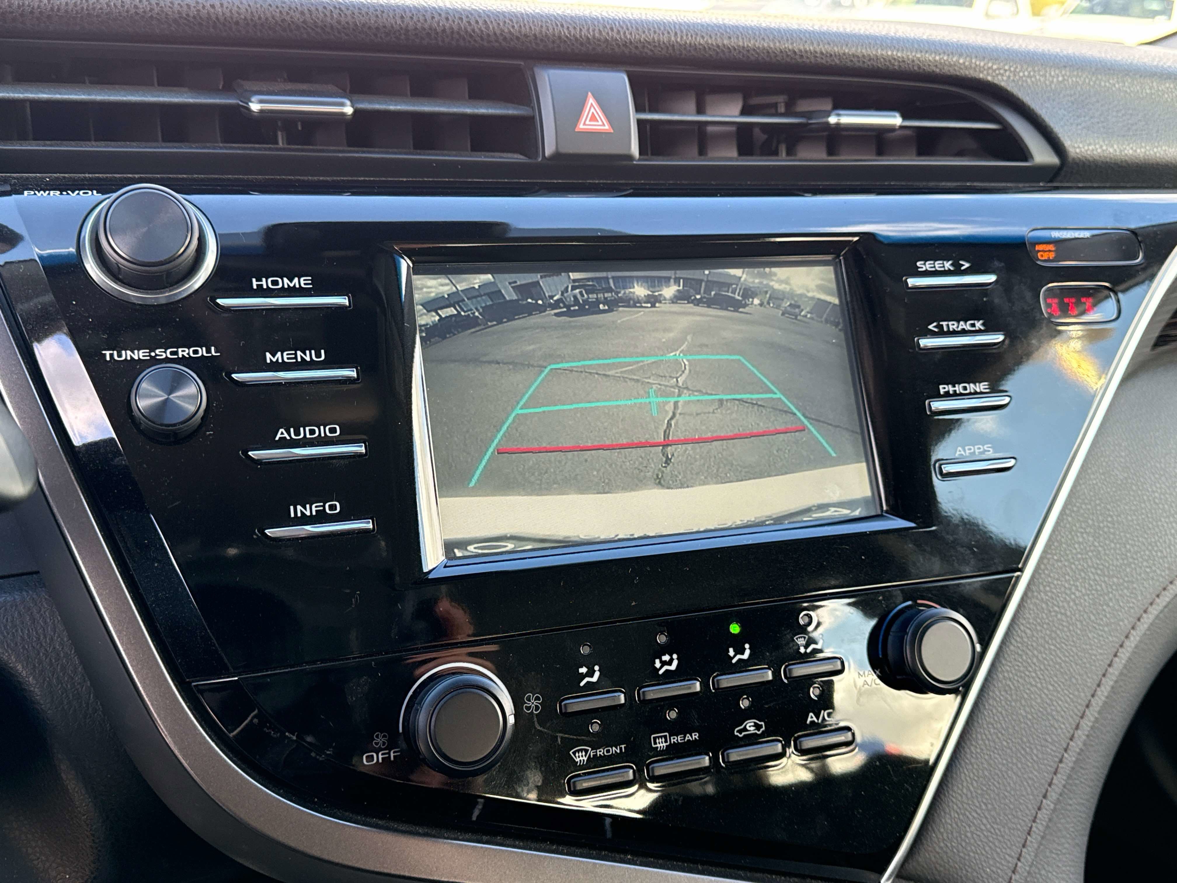 2018 Toyota CAMRY LE