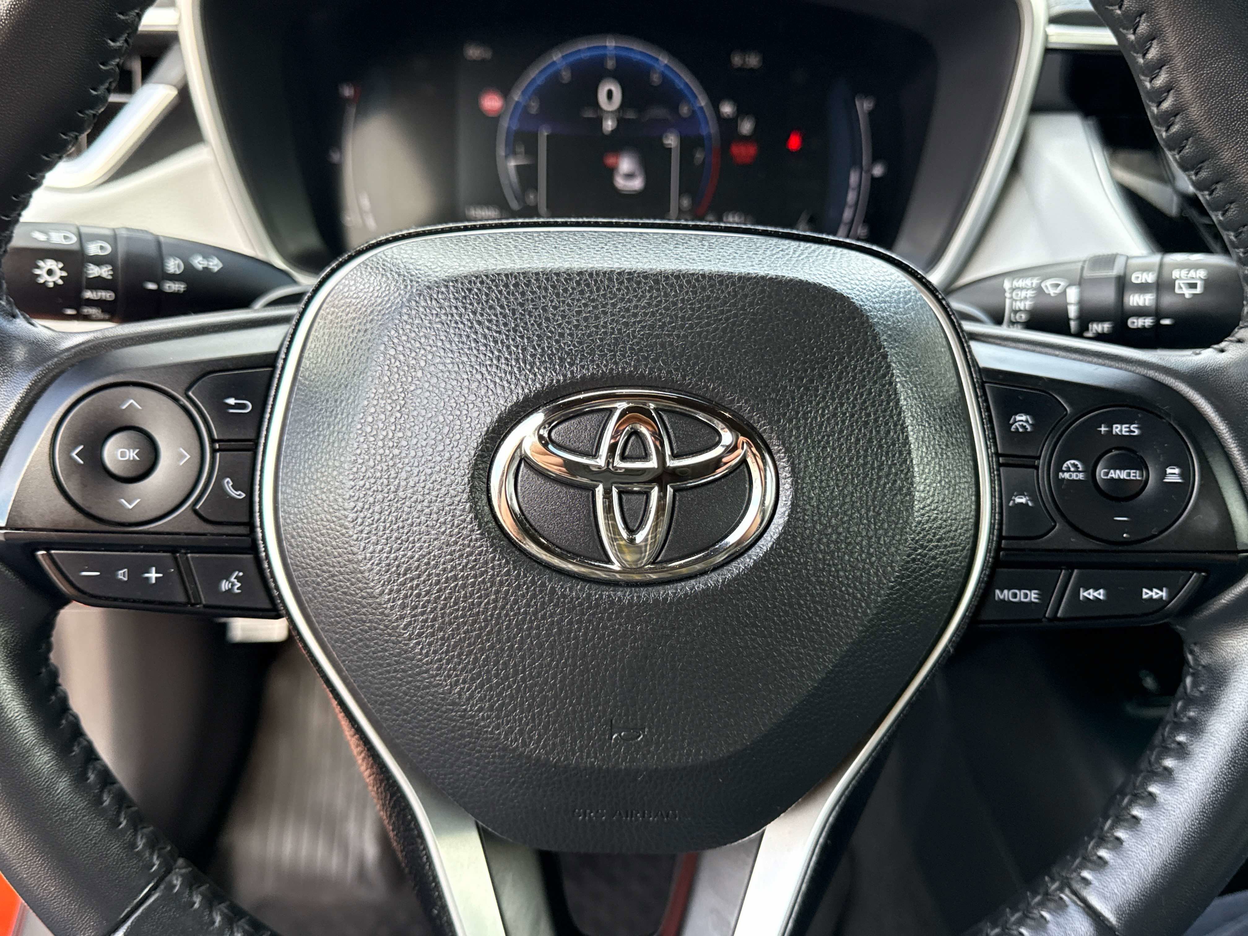 2025 Toyota COROLLA HATCHBACK XSE