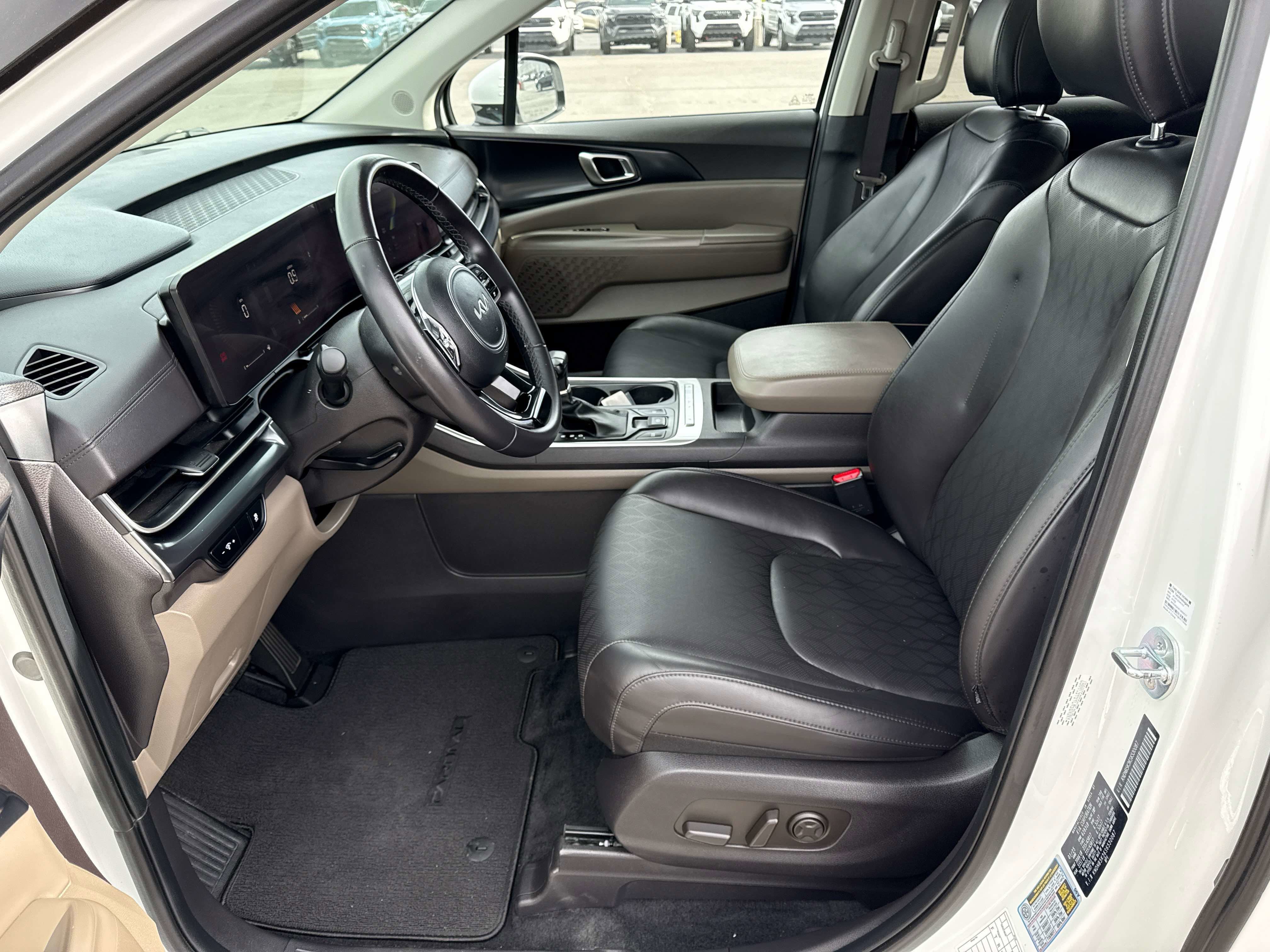 2025 Kia Carnival LXS