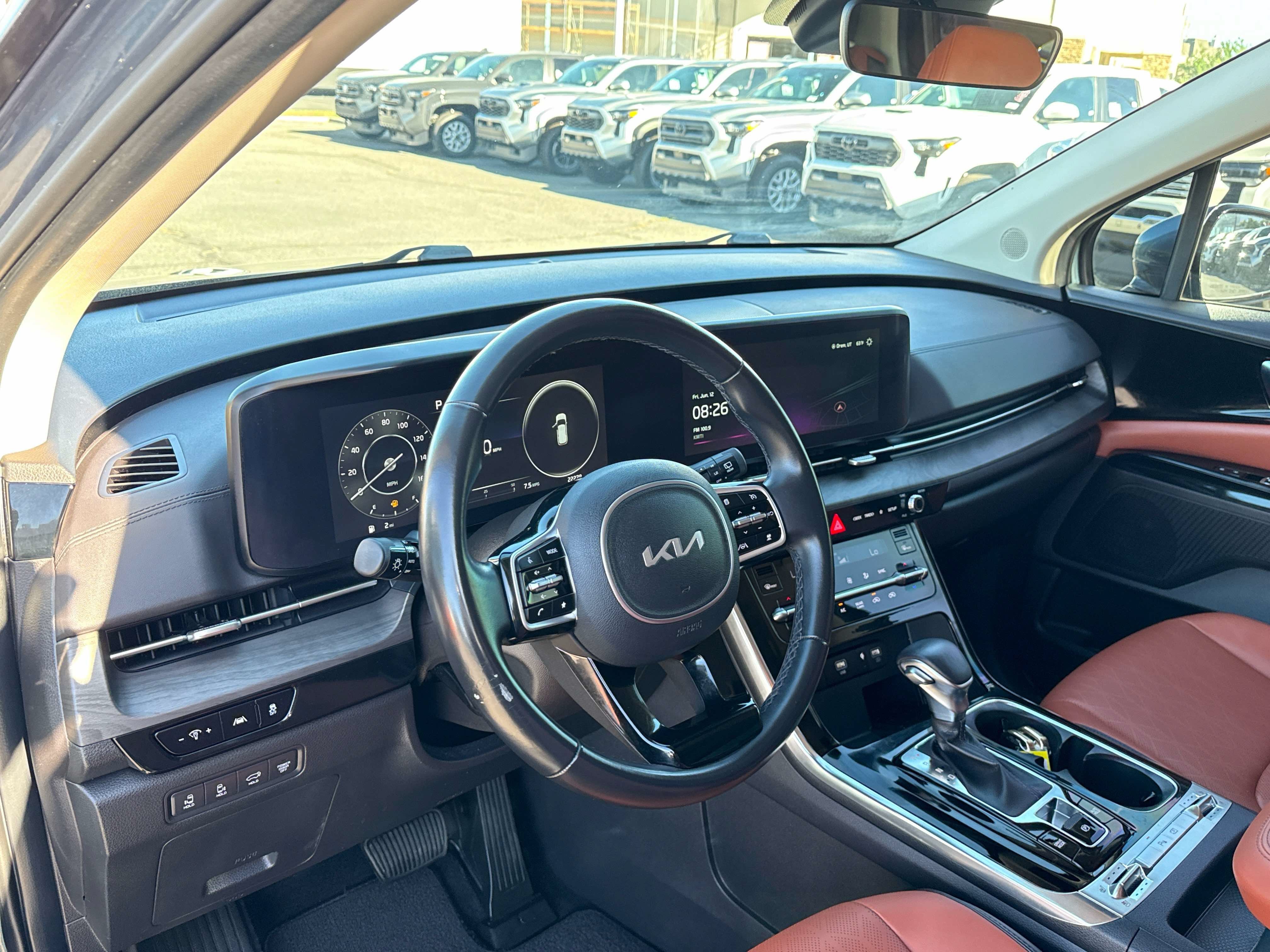 2024 Kia Carnival SX