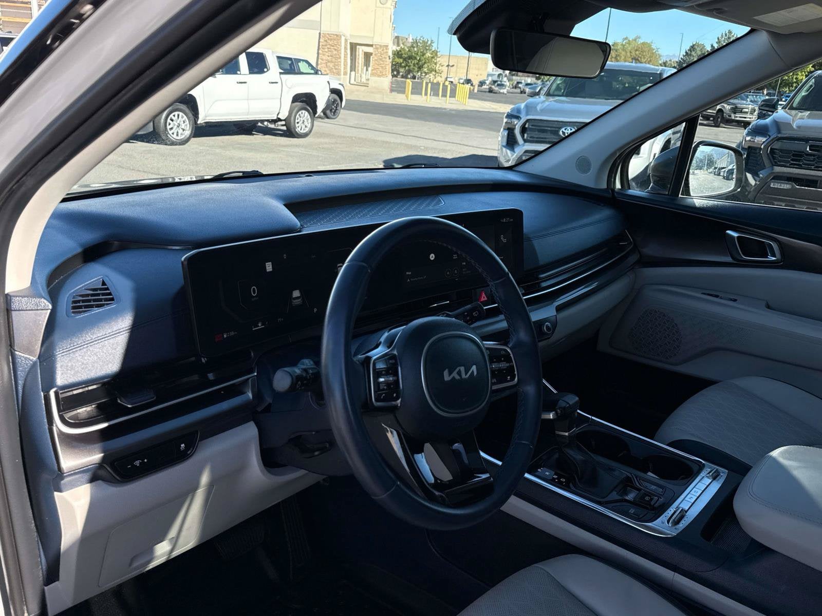 2025 Kia Carnival SX