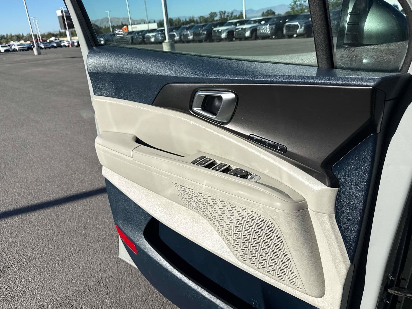 2025 Kia Carnival SX