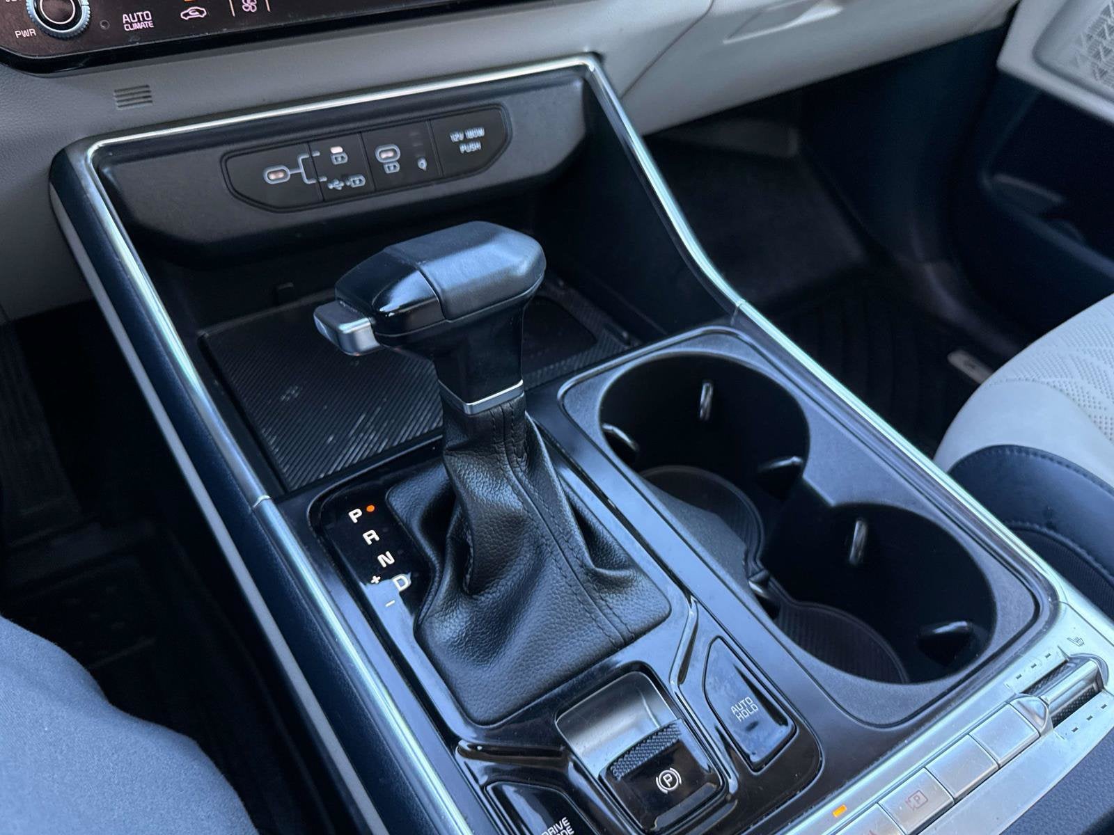 2025 Kia Carnival SX