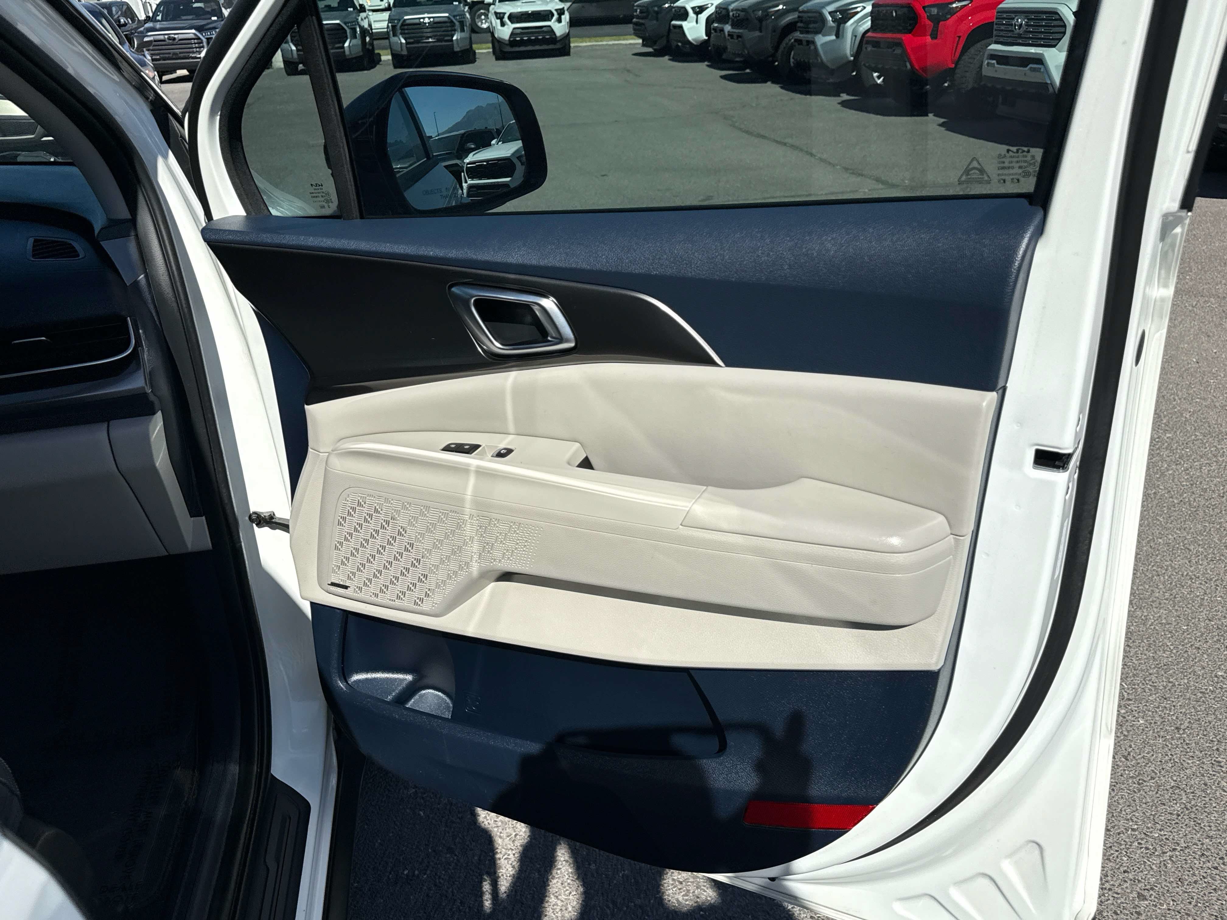 2025 Kia Carnival SX Prestige - Photo 20