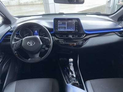 2022 Toyota C-HR XLE