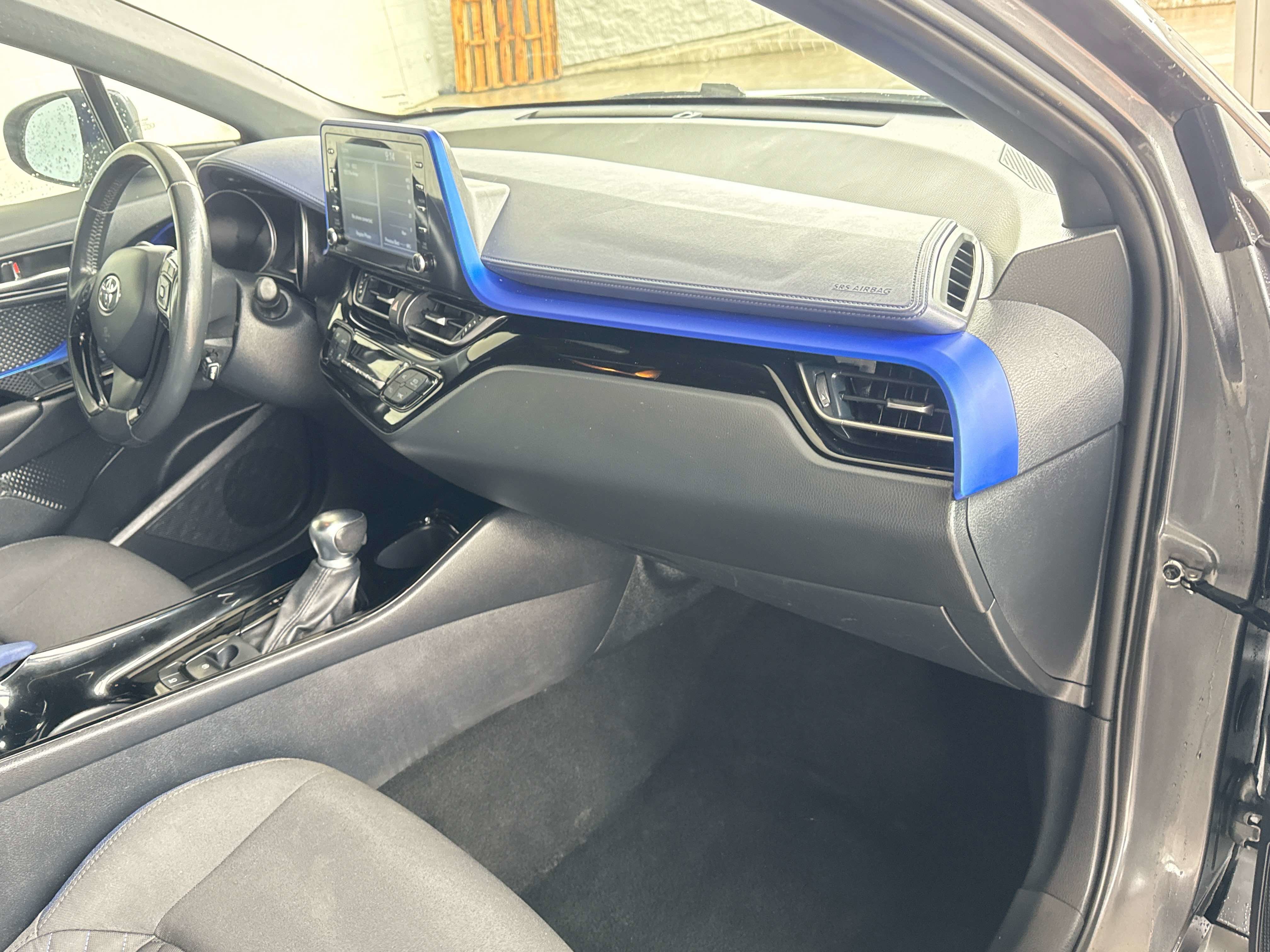2022 Toyota C-HR XLE
