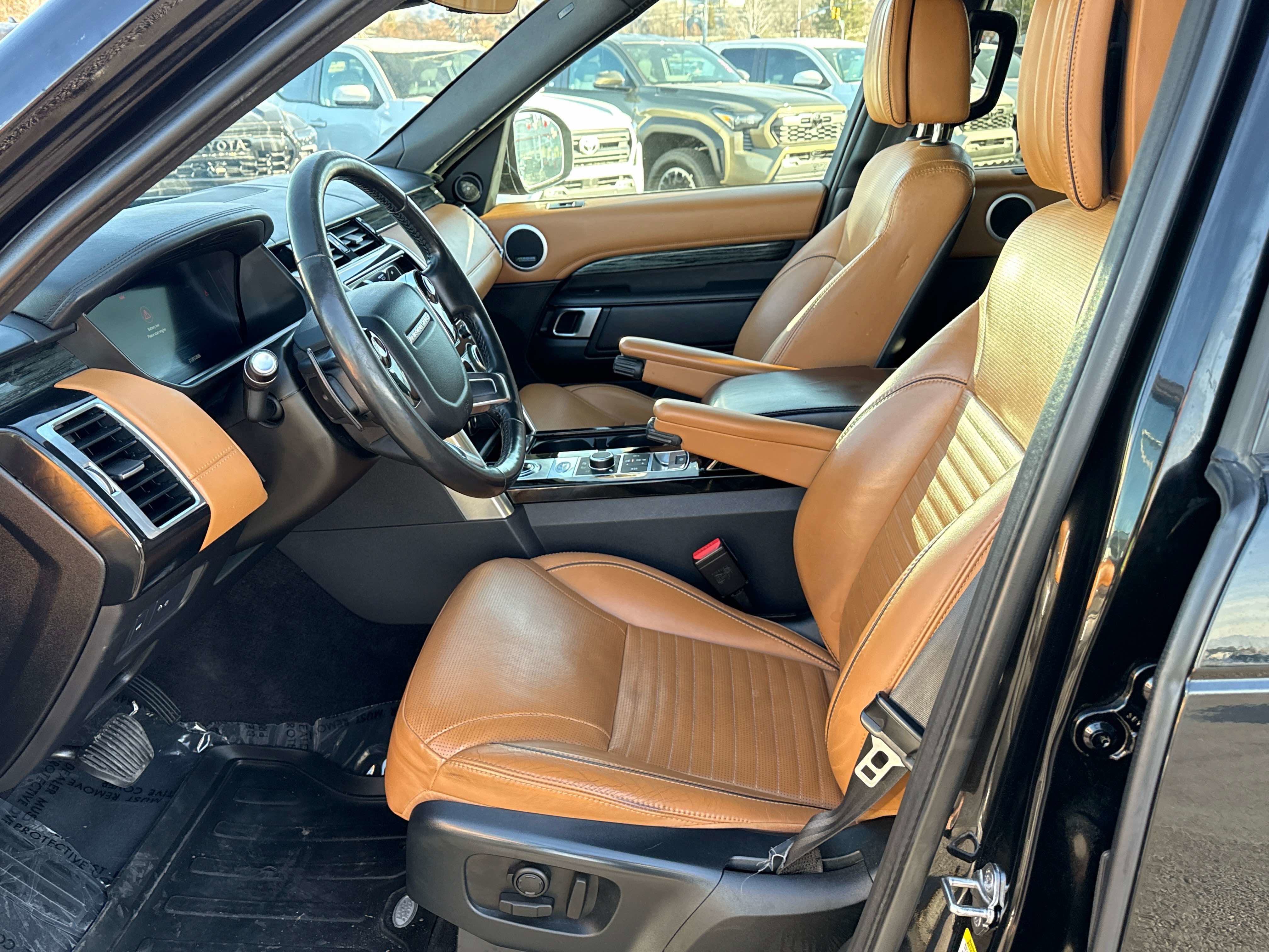 2020 Land Rover Discovery HSE Luxury