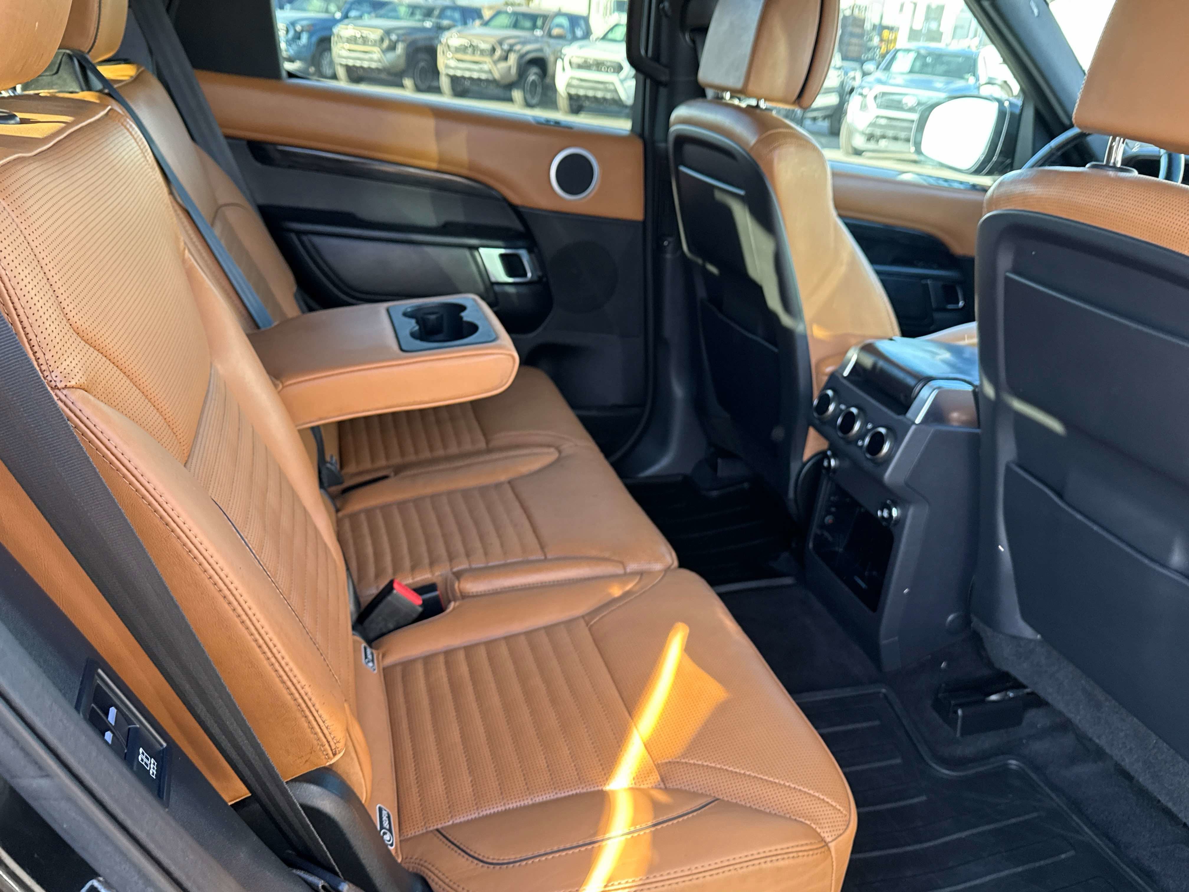 2020 Land Rover Discovery HSE Luxury