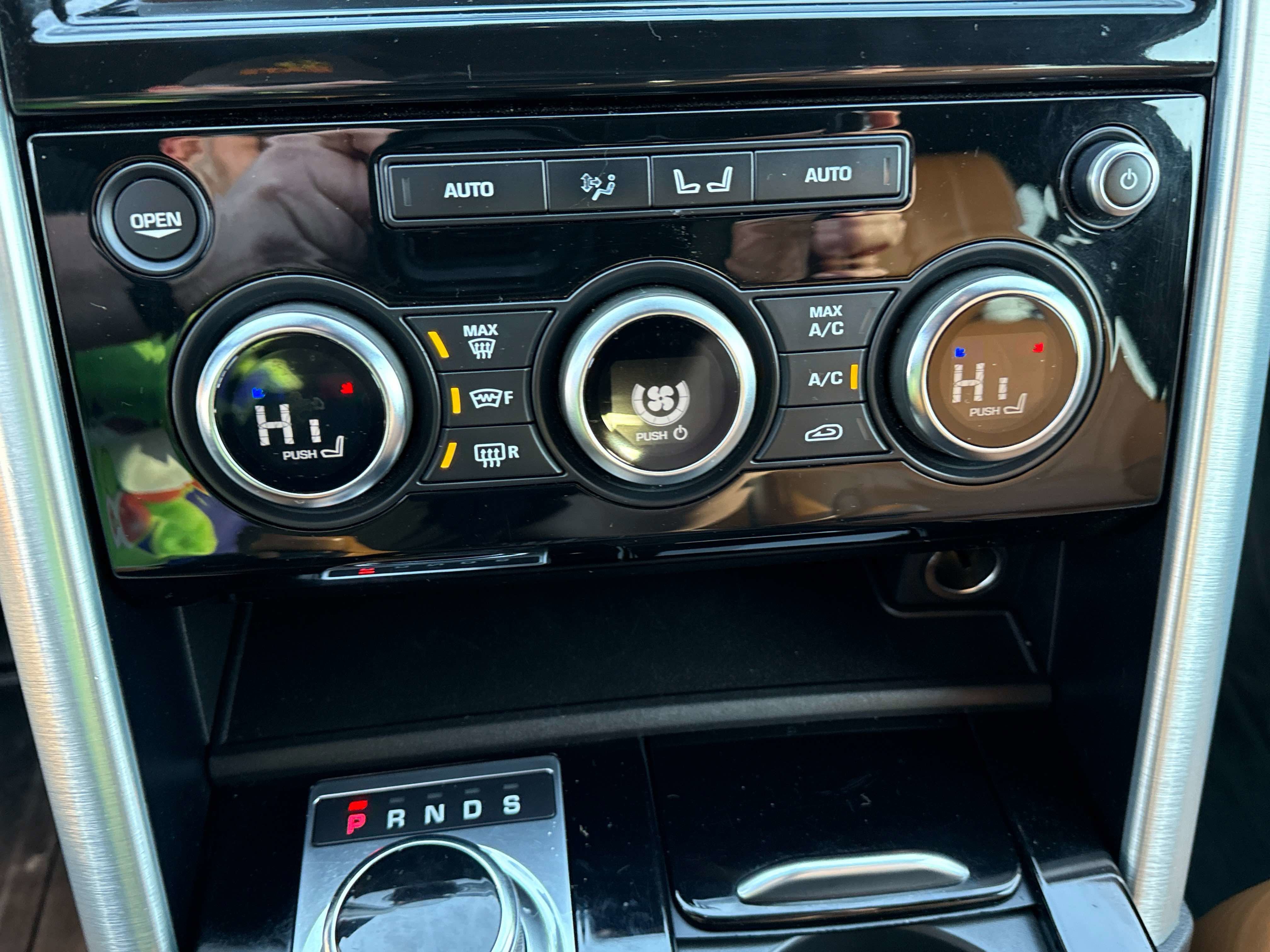 2020 Land Rover Discovery HSE Luxury