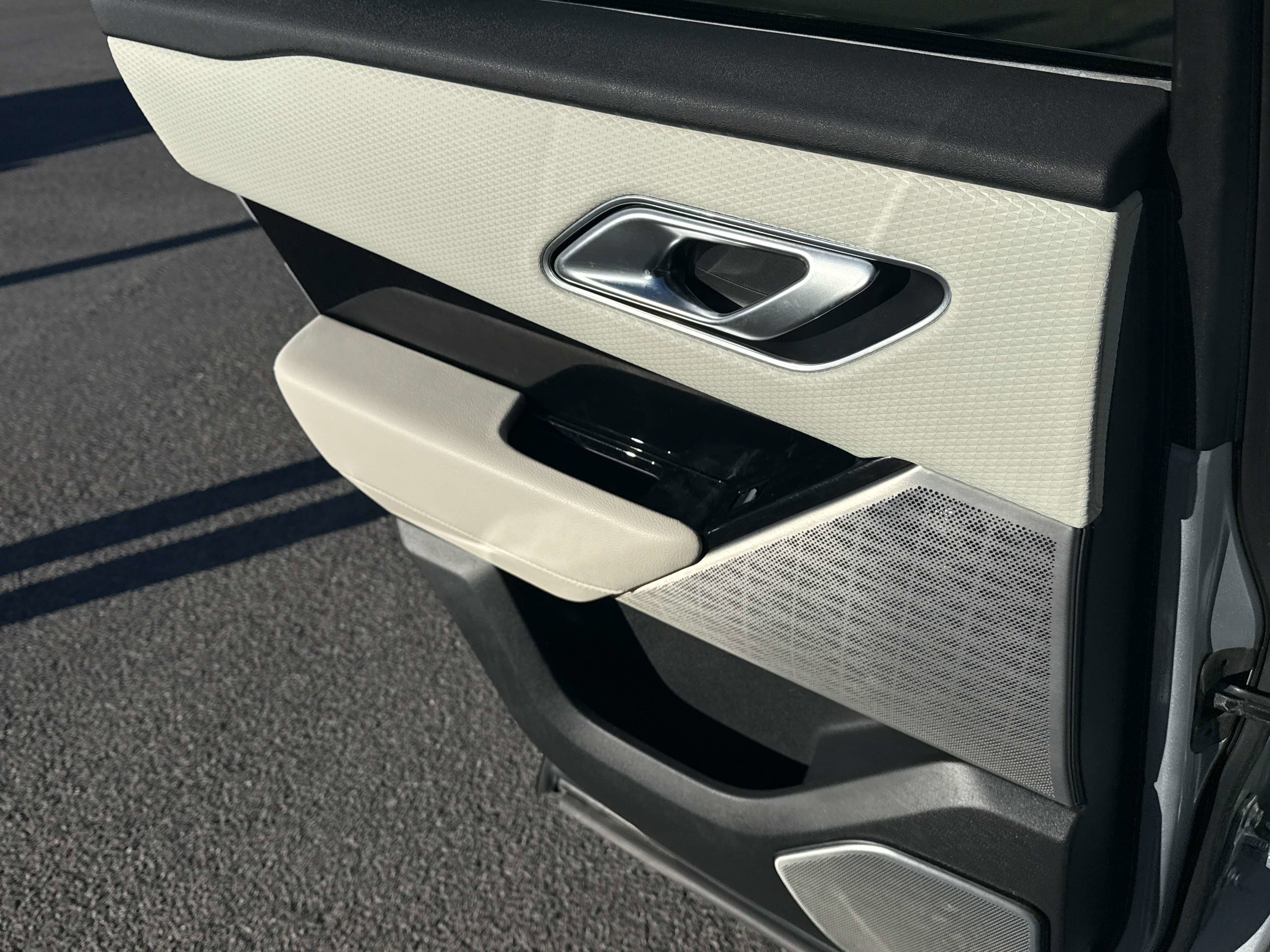 2019 Land Rover Range Rover Velar R-Dynamic SE