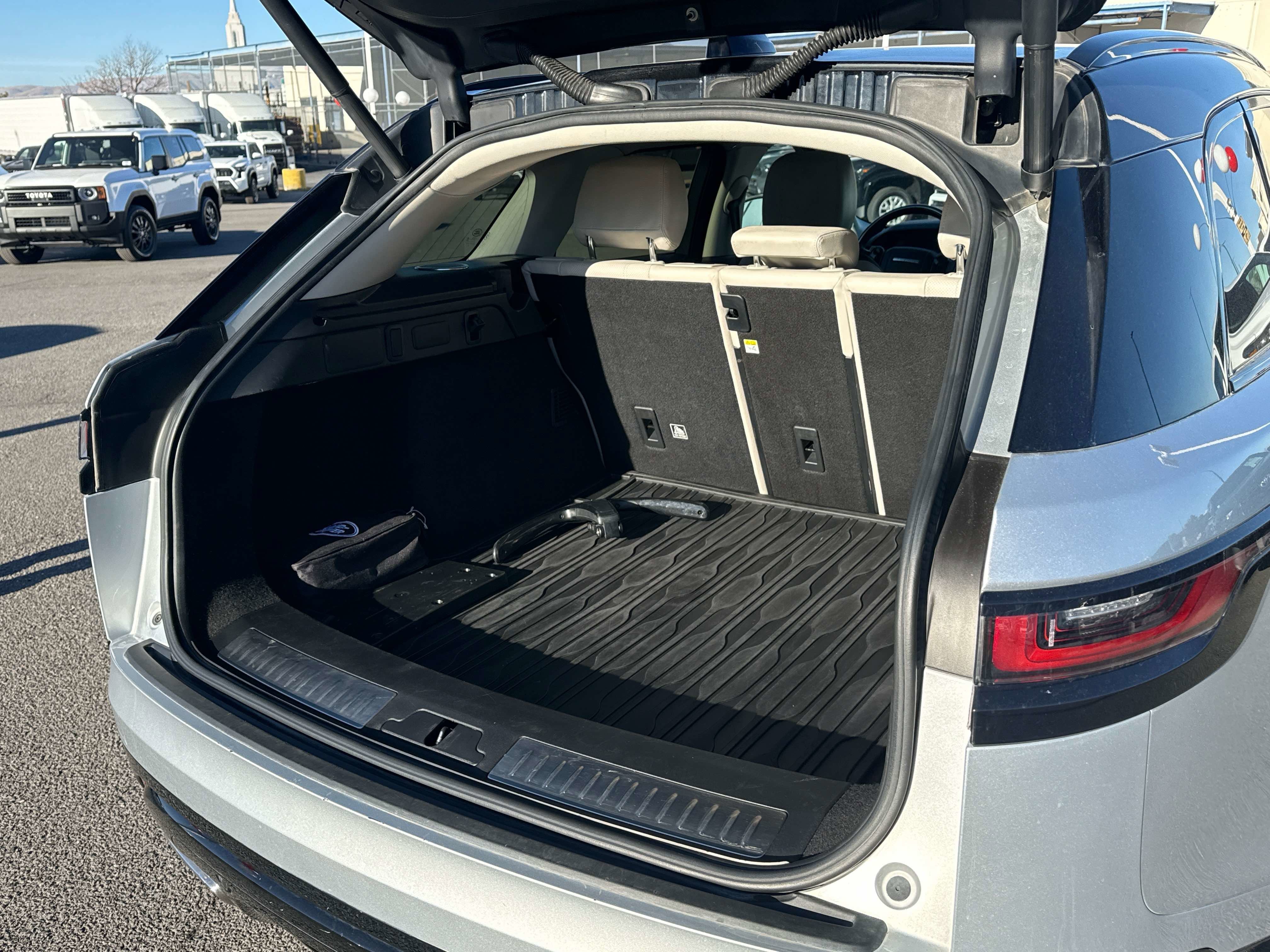 2019 Land Rover Range Rover Velar R-Dynamic SE