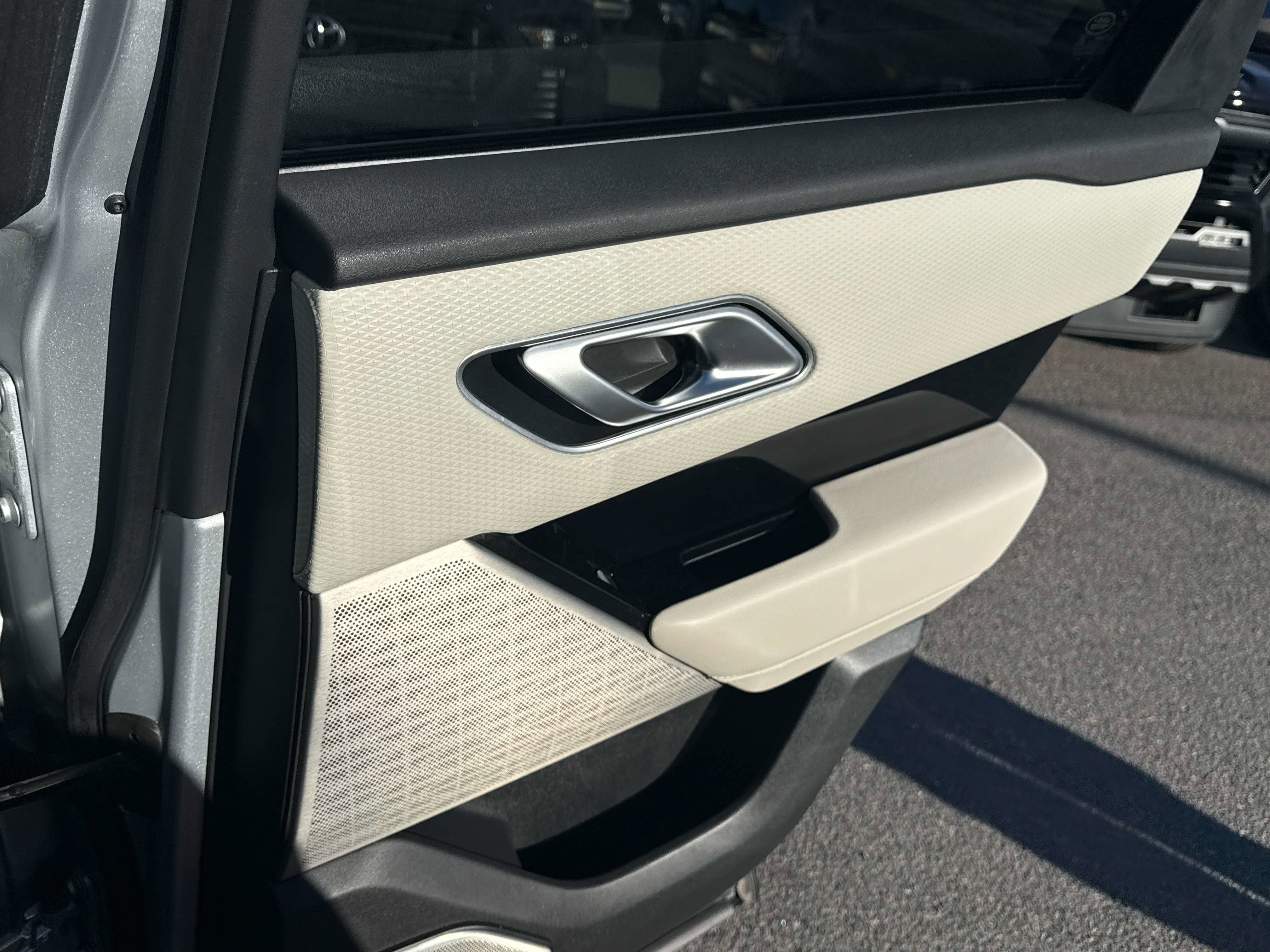 2019 Land Rover Range Rover Velar R-Dynamic SE