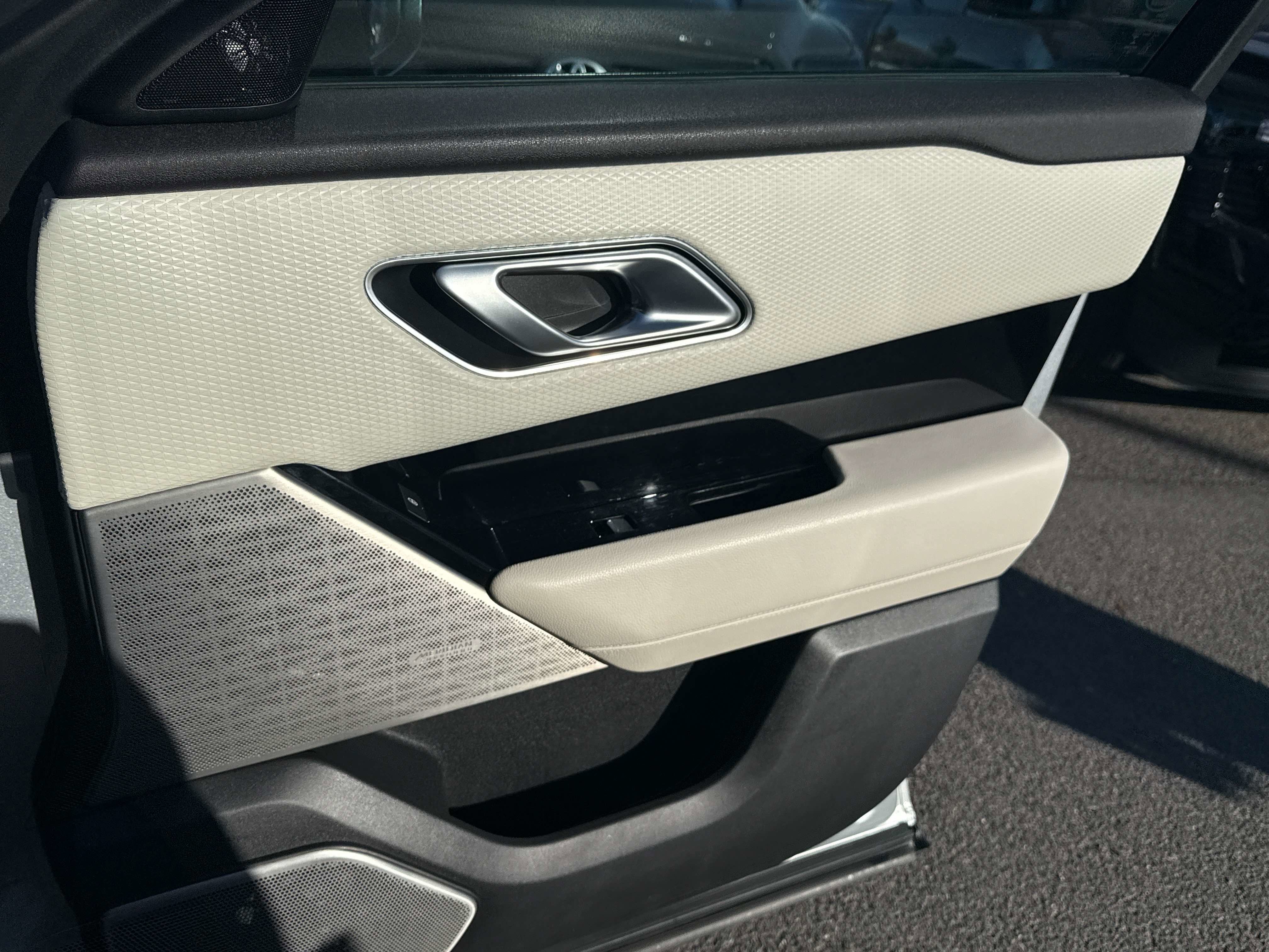 2019 Land Rover Range Rover Velar R-Dynamic SE