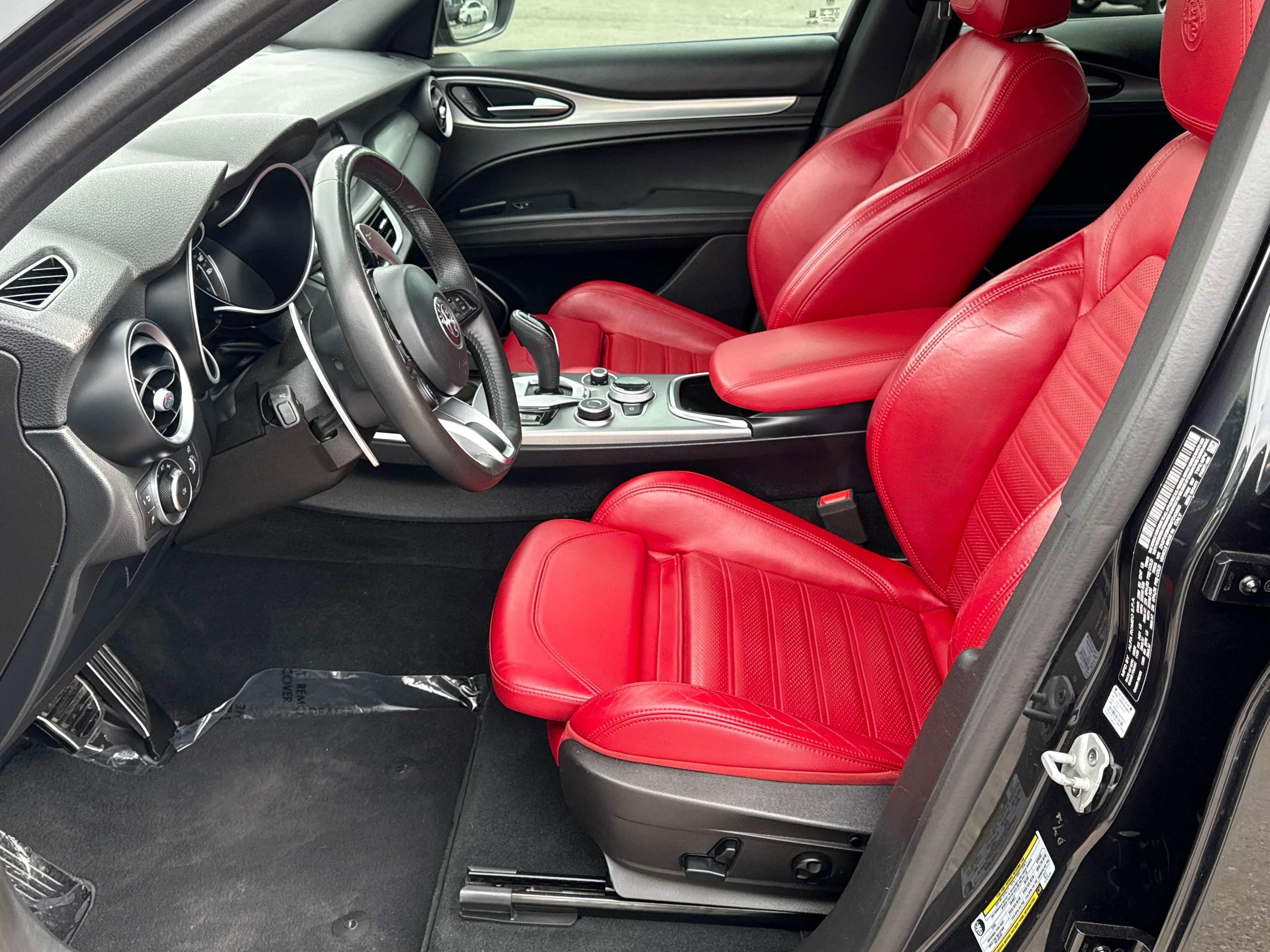 2022 Alfa Romeo Stelvio Veloce