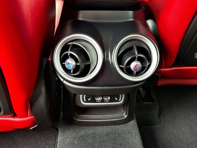 2022 Alfa Romeo Stelvio Veloce