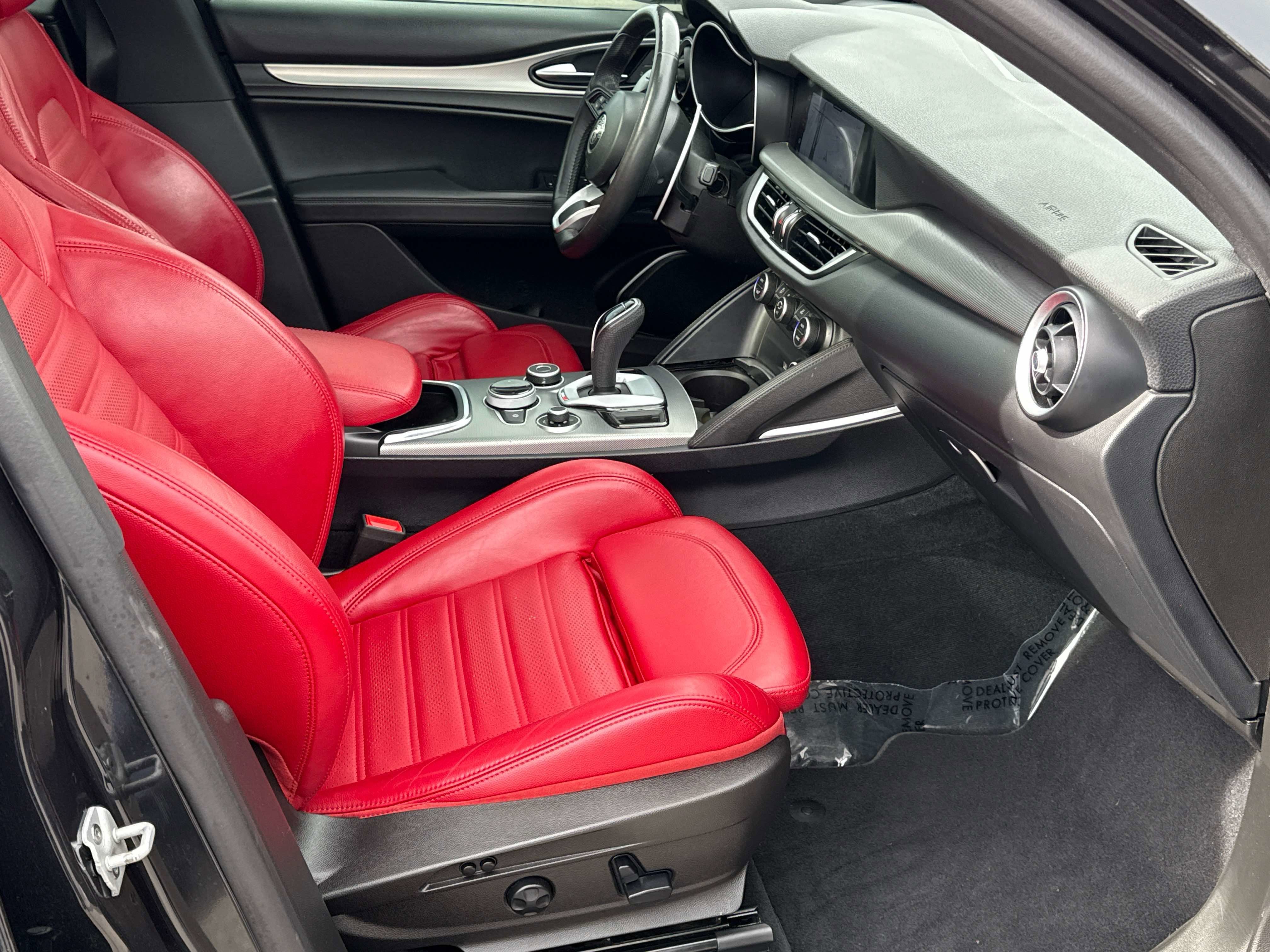 2022 Alfa Romeo Stelvio Veloce